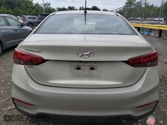 2020 Hyundai Accent SE z VIN 3KPC24A66LE112928, wystawiony jako Copart lot #57491184 z przebiegiem 80 043 mil mil oraz Szkoda całkowita • Salvage title. Historia ofert i sprzedaży dostępna na DreamBid. Obrazek 6.