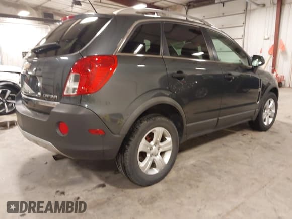 ✅ 2013 Chevrolet Captiva Sport LS • VIN: 3GNFL2EK7DS516739 • Lot: 42216391. Wystawiony na IAAI z przebiegiem 69 638 mil. Bezpłatny archiwum sprzedaży aukcyjnych z USA i szczegółowy raport historii pojazdu na DreamBid. Zdjęcie 4.