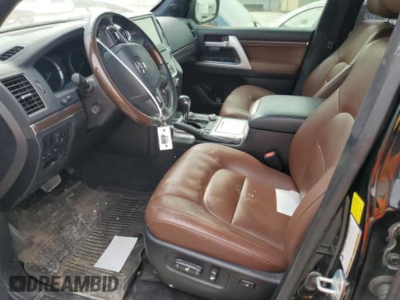 ✅ 2018 Toyota Land Cruiser • VIN: JTMCY7AJ6J4063717 • Лот: 71155184. Опубликован ранее на Copart с пробегом 107 071 миль. Бесплатный доступ к архиву аукционных продаж из США и подробный отчёт об истории автомобиля на DreamBid. Изображение 7.