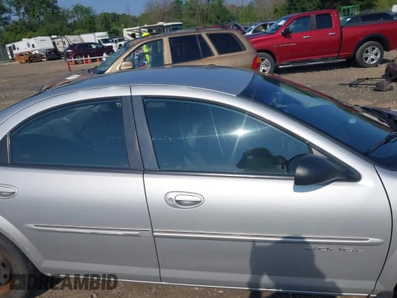✅ 2001 Dodge Stratus SE • VIN: 1B3EJ46U21N508528 • Lot: 42851096. Wystawiony na IAAI z przebiegiem 90 708 mil. Bezpłatny archiwum sprzedaży aukcyjnych z USA i szczegółowy raport historii pojazdu na DreamBid. Zdjęcie 14.