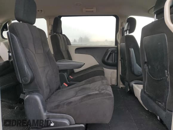 ✅ 2012 Dodge Grand Caravan SXT • VIN: 2C4RDGCG1CR246935 • Lot: 90071635. Wystawiony na Copart z przebiegiem 201 402 mil. Bezpłatny archiwum sprzedaży aukcyjnych z USA i szczegółowy raport historii pojazdu na DreamBid. Zdjęcie 11.