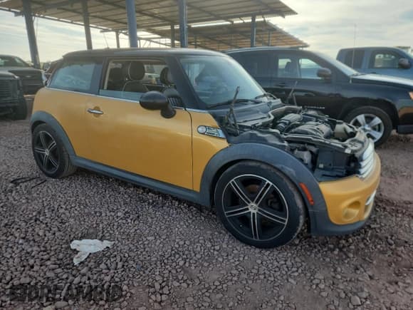 ✅ 2013 MINI Hardtop • VIN: WMWSU3C54DT549532 • Lot: 92676815. Wystawiony na Copart z przebiegiem 116 705 mil. Bezpłatny archiwum sprzedaży aukcyjnych z USA i szczegółowy raport historii pojazdu na DreamBid. Zdjęcie 4.
