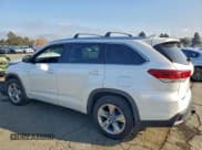 ✅ 2019 Toyota Highlander Hybrid Limited Platinum • VIN: 5TDDGRFH4KS055470 • Lot: 94817925. Wystawiony na Copart z przebiegiem 130 834 mil. Bezpłatny archiwum sprzedaży aukcyjnych z USA i szczegółowy raport historii pojazdu na DreamBid. Zdjęcie 2.