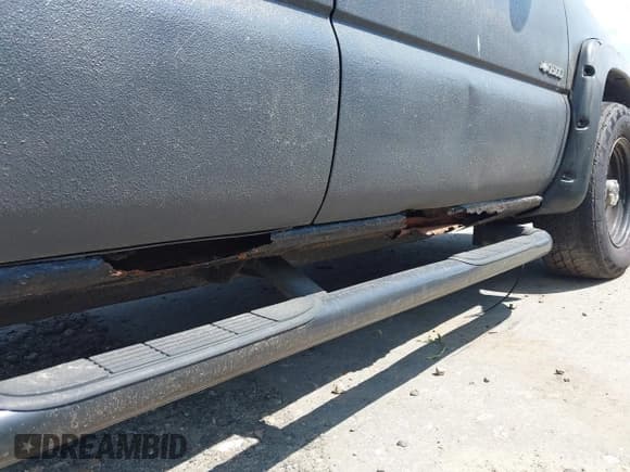 ✅ 2001 Chevrolet Silverado 1500 • VIN: 2GCEK19T811154366 • Лот: 42706317. Опубликован ранее на IAAI с пробегом 285 671 миль. Бесплатный доступ к архиву аукционных продаж из США и подробный отчёт об истории автомобиля на DreamBid. Изображение 16.