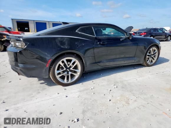 ✅ 2020 Chevrolet Camaro 1LT • VIN: 1G1FB1RX2L0130644 • Lot: 61681545. Wystawiony na Copart z przebiegiem 74 016 mil. Bezpłatny archiwum sprzedaży aukcyjnych z USA i szczegółowy raport historii pojazdu na DreamBid. Zdjęcie 3.