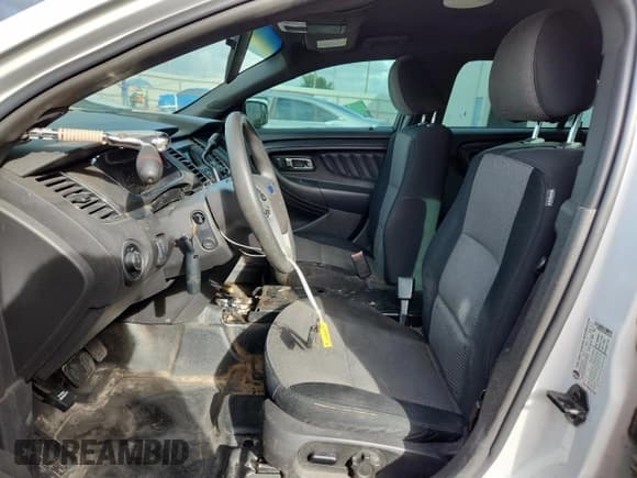 ✅ 2013 Ford Police Interceptor • VIN: 1FAHP2MT8DG139150 • Lot: 85326095. Wystawiony na Copart z przebiegiem 230 136 mil. Bezpłatny archiwum sprzedaży aukcyjnych z USA i szczegółowy raport historii pojazdu na DreamBid. Zdjęcie 7.