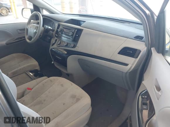 ✅ 2012 Toyota Sienna LE • VIN: 5TDKK3DC6CS247694 • Lot: 43395189. Listed on IAAI with 133,968 mi. Free auction sales archive from the USA and detailed vehicle history report at DreamBid. Image 5.