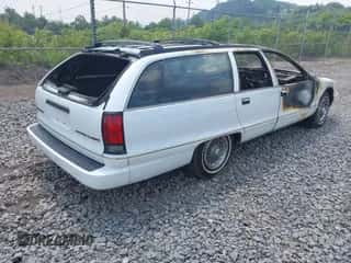 1995 Chevrolet Caprice z VIN 1G1BL82P5SR127021, wystawiony jako IAAI lot #42463717 z przebiegiem Nie podano mil oraz . Historia ofert i sprzedaży dostępna na DreamBid. Obrazek 4.