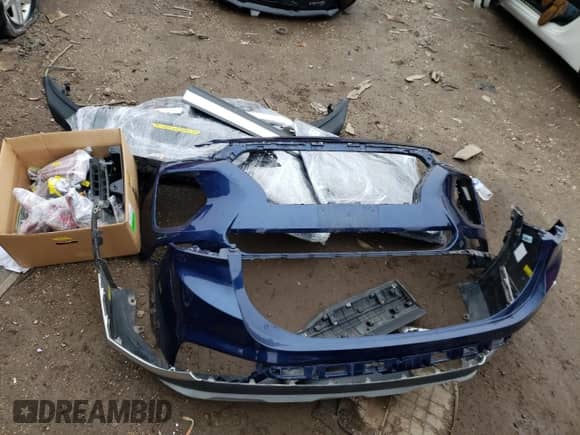 2019 Hyundai Santa Fe SE z VIN 5NMS2CAD3KH104099, wystawiony jako Copart lot #37060083 z przebiegiem 75 704 mil mil oraz . Historia ofert i sprzedaży dostępna na DreamBid. Obrazek 13.