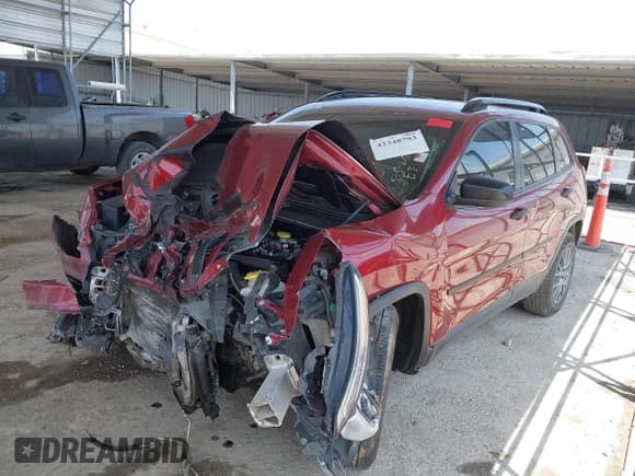 ✅ 2017 Jeep Cherokee Altitude • VIN: 1C4PJLAB4HW640458 • Lot: 42348793. Listed on IAAI with 123,062 mi. Free auction sales archive from the USA and detailed vehicle history report at DreamBid. Image 16.