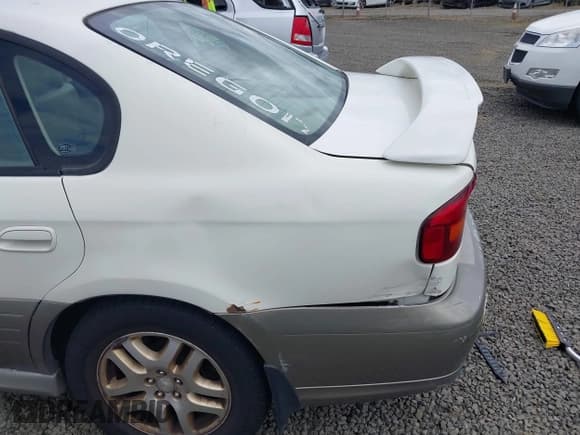 ✅ 2001 Subaru Legacy Outback Limited • VIN: 4S3BE686017205770 • Lot: 40132738. Listed on IAAI with 224,483 mi. Free auction sales archive from the USA and detailed vehicle history report at DreamBid. Image 17.