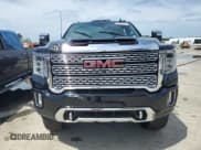 ✅ 2022 GMC Sierra 3500HD Denali • VIN: 1GT49WEY9NF225367 • Lot: 63519774. Wystawiony na Copart z przebiegiem Nie podano. Bezpłatny archiwum sprzedaży aukcyjnych z USA i szczegółowy raport historii pojazdu na DreamBid. Zdjęcie 5.