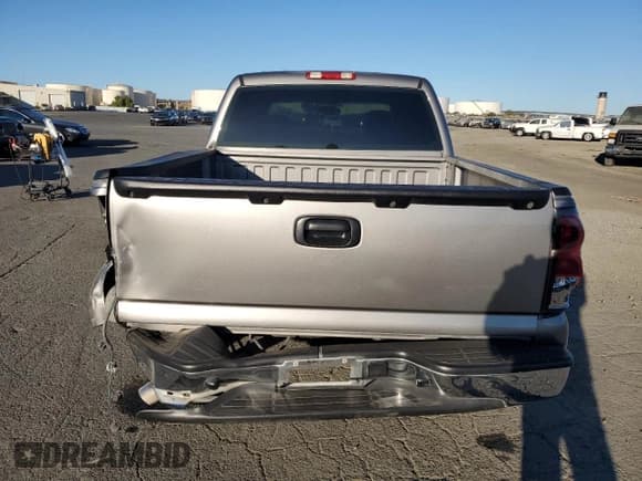 ✅ 2006 Chevrolet Silverado 1500 LS • VIN: 2GCEC13V161325845 • Лот: 78314664. Опубликован ранее на Copart с пробегом 226 786 миль. Бесплатный доступ к архиву аукционных продаж из США и подробный отчёт об истории автомобиля на DreamBid. Изображение 6.