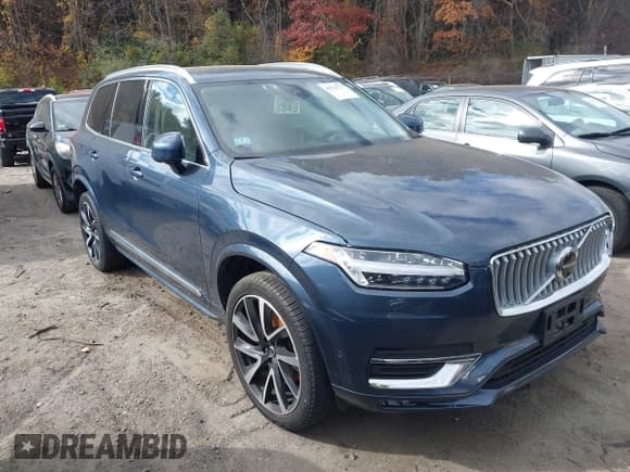 ✅ 2023 Volvo XC90 Plus • VIN: YV4L12PN3P1961295 • Lot: 43534777. Wystawiony na IAAI z przebiegiem Nie podano. Bezpłatny archiwum sprzedaży aukcyjnych z USA i szczegółowy raport historii pojazdu na DreamBid. Zdjęcie 1.