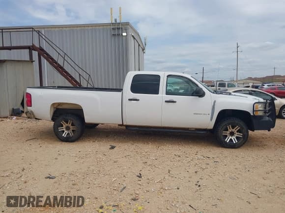 ✅ 2009 Chevrolet Silverado 2500HD Work Truck • VIN: 1GCHC43K49F127388 • Лот: 43209307. Опубликован ранее на IAAI с пробегом 311 236 миль. Бесплатный доступ к архиву аукционных продаж из США и подробный отчёт об истории автомобиля на DreamBid. Изображение 13.