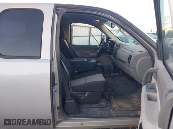✅ 2009 Chevrolet Silverado 1500 Work Truck • VIN: 1GCEK19029Z103132 • Lot: 43647891. Listed on IAAI with 196,534 mi. Free auction sales archive from the USA and detailed vehicle history report at DreamBid. Image 5.