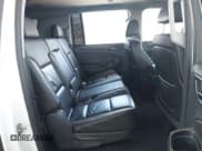 ✅ 2015 Chevrolet Suburban LT • VIN: 1GNSCJKC1FR137893 • Lot: 42602438. Wystawiony na IAAI z przebiegiem 157 441 mil. Bezpłatny archiwum sprzedaży aukcyjnych z USA i szczegółowy raport historii pojazdu na DreamBid. Zdjęcie 8.