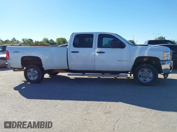 ✅ 2011 Chevrolet Silverado 2500HD Work Truck • VIN: 1GC1KVCG0BF188538 • Lot: 43554827. Wystawiony na IAAI z przebiegiem 205 000 mil. Bezpłatny archiwum sprzedaży aukcyjnych z USA i szczegółowy raport historii pojazdu na DreamBid. Zdjęcie 13.