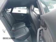 ✅ 2018 Audi S5 Sportback Premium Plus • VIN: WAUB4CF51JA040405 • Lot: 43804633. Wystawiony na IAAI z przebiegiem 114 170 mil. Bezpłatny archiwum sprzedaży aukcyjnych z USA i szczegółowy raport historii pojazdu na DreamBid. Zdjęcie 8.