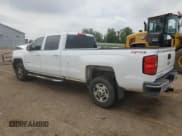 ✅ 2017 Chevrolet Silverado 2500HD LT • VIN: 1GC1KVEY8HF123256 • Lot: 61423985. Wystawiony na Copart z przebiegiem 227 215 mil. Bezpłatny archiwum sprzedaży aukcyjnych z USA i szczegółowy raport historii pojazdu na DreamBid. Zdjęcie 2.
