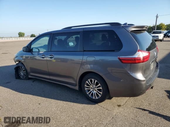 ✅ 2018 Toyota Sienna XLE Auto Access Seat • VIN: 5TDYZ3DC7JS941426 • Lot: 80906085. Listed on Copart with 178,603 mi. Free auction sales archive from the USA and detailed vehicle history report at DreamBid. Image 2.