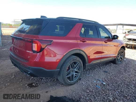 ✅ 2025 Ford Explorer ST • VIN: 1FMWK8GC0SGA20046 • Lot: 85372265. Listed on Copart with 11,226 mi. Free auction sales archive from the USA and detailed vehicle history report at DreamBid. Image 3.