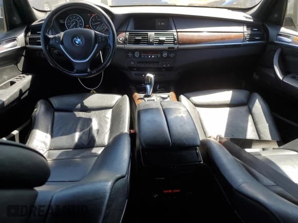 ✅ 2009 BMW X5 48i • VIN: 5UXFE83519L170136 • Lot: 57823775. Listed on Copart with 214,482 mi. Free auction sales archive from the USA and detailed vehicle history report at DreamBid. Image 8.