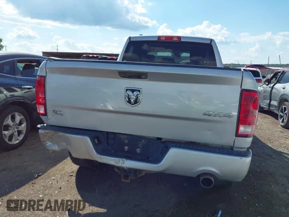 ✅ 2016 Ram 1500 Express • VIN: 1C6RR7FT5GS213703 • Lot: 43298227. Listed on IAAI with 223,675 mi. Free auction sales archive from the USA and detailed vehicle history report at DreamBid. Image 16.