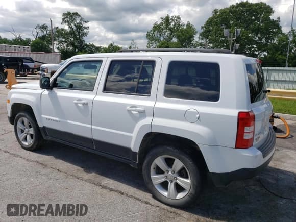 ✅ 2017 Jeep Patriot High Altitude • VIN: 1C4NJRFB9HD152511 • Lot: 57866385. Listed on Copart with 82,497 mi. Free auction sales archive from the USA and detailed vehicle history report at DreamBid. Image 2.