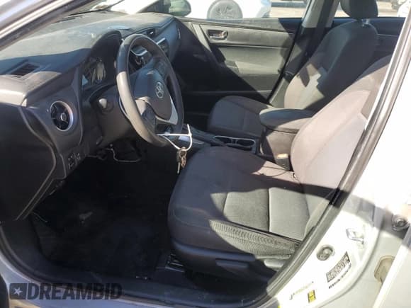 ✅ 2017 Toyota Corolla LE • VIN: 5YFBURHEXHP628568 • Лот: 82697705. Опубликован ранее на Copart с пробегом 145 830 миль. Бесплатный доступ к архиву аукционных продаж из США и подробный отчёт об истории автомобиля на DreamBid. Изображение 7.