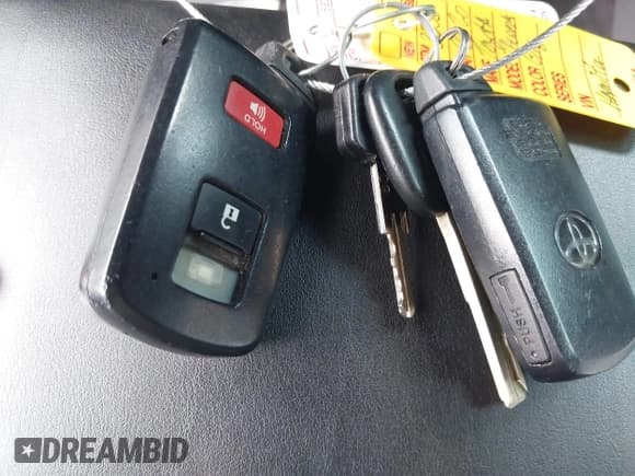 ✅ 2020 Toyota Tacoma SR5 • VIN: 3TMCZ5AN8LM319402 • Lot: 42876770. Listed on IAAI with 66,999 mi. Free auction sales archive from the USA and detailed vehicle history report at DreamBid. Image 11.