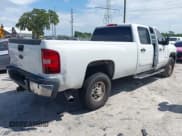 ✅ 2008 Chevrolet Silverado 2500HD 1LT • VIN: 1GCHC23648F108250 • Lot: 42503346. Wystawiony na IAAI z przebiegiem 306 258 mil. Bezpłatny archiwum sprzedaży aukcyjnych z USA i szczegółowy raport historii pojazdu na DreamBid. Zdjęcie 4.