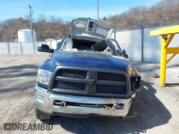 ✅ 2016 Ram 2500 Tradesman • VIN: 3C6TR5CJXGG253392 • Lot: 41853289. Wystawiony na IAAI z przebiegiem 63 867 mil. Bezpłatny archiwum sprzedaży aukcyjnych z USA i szczegółowy raport historii pojazdu na DreamBid. Zdjęcie 12.
