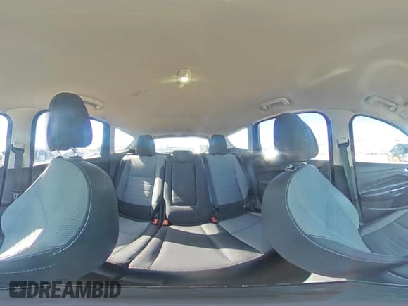 ✅ 2016 Ford Escape SE • VIN: 1FMCU9G9XGUB06383 • Лот: 54385615. Опубликован ранее на Copart с пробегом 124 402 миль. Бесплатный доступ к архиву аукционных продаж из США и подробный отчёт об истории автомобиля на DreamBid. Изображение 16.