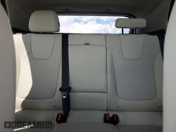 ✅ 2022 Buick Encore GX Essence • VIN: KL4MMFSL7NB117760 • Лот: 81618635. Опубликован ранее на Copart с пробегом 58 358 миль. Бесплатный доступ к архиву аукционных продаж из США и подробный отчёт об истории автомобиля на DreamBid. Изображение 10.