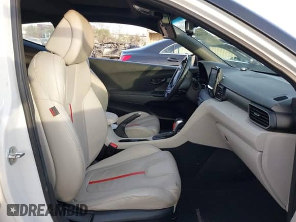 2020 Hyundai Veloster Turbo R-Spec z VIN KMHTH6AB4LU024626, wystawiony jako IAAI lot #41231161 z przebiegiem 54 849 mil mil oraz . Historia ofert i sprzedaży dostępna na DreamBid. Obrazek 5.