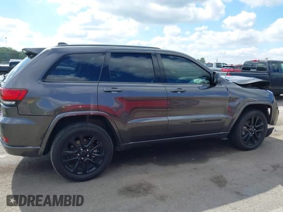 ✅ 2019 Jeep Grand Cherokee Upland • VIN: 1C4RJFAG6KC695105 • Lot: 43284609. Listed on IAAI with 73,349 mi. Free auction sales archive from the USA and detailed vehicle history report at DreamBid. Image 13.