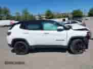 2020 Jeep Compass Latitude с VIN 3C4NJDBB2LT131916, выставлен на аукционе IAAI как лот 42133219 с пробегом 58 211 миль миль и . История ставок и продаж доступна на DreamBid. Изображение 13.