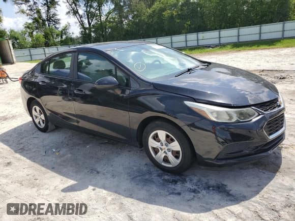 ✅ 2017 Chevrolet Cruze LS • VIN: 1G1BC5SM2H7109343 • Lot: 59654863. Listed on Copart with 97,882 mi. Free auction sales archive from the USA and detailed vehicle history report at DreamBid. Image 4.