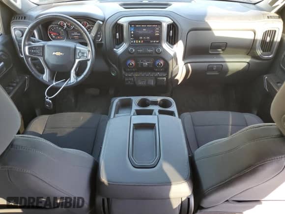 2021 Chevrolet Silverado 1500 LT z VIN 1GCPWCED1MZ157001, wystawiony jako Copart lot #85328585 z przebiegiem 61 775 mil mil oraz Szkoda całkowita • Salvage title. Historia ofert i sprzedaży dostępna na DreamBid. Obrazek 8.