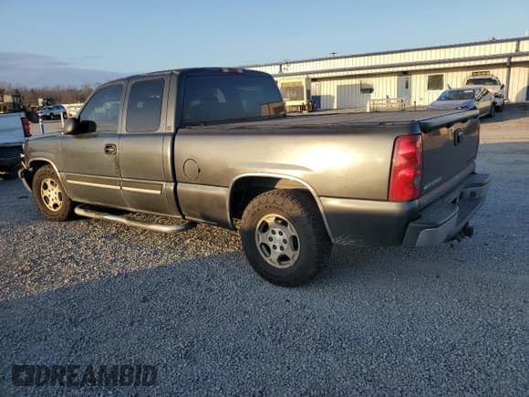 ✅ 2003 Chevrolet Silverado 1500 • VIN: 2GCEC19T131297143 • Лот: 84988674. Опубликован ранее на Copart с пробегом 271 156 миль. Бесплатный доступ к архиву аукционных продаж из США и подробный отчёт об истории автомобиля на DreamBid. Изображение 2.