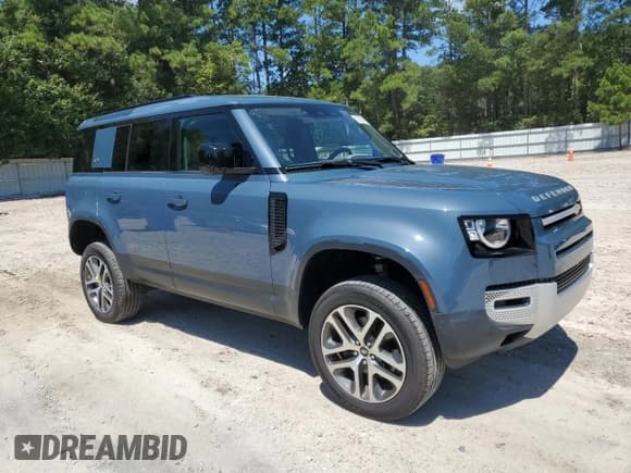 ✅ 2020 Land Rover Defender S • VIN: SALEJEEX0L2021115 • Lot: 70735485. Listed on Copart with 88,659 mi. Free auction sales archive from the USA and detailed vehicle history report at DreamBid. Image 4.