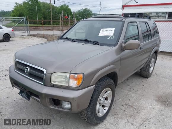 ✅ 2002 Nissan Pathfinder SE • VIN: JN8DR09Y42W717800 • Лот: 42216526. Опубликован ранее на IAAI с пробегом 214 149 миль. Бесплатный доступ к архиву аукционных продаж из США и подробный отчёт об истории автомобиля на DreamBid. Изображение 2.