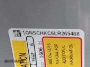 ✅ 2020 Chevrolet Suburban LT • VIN: 1GNSCHKC6LR265468 • Lot: 42042772. Wystawiony na IAAI z przebiegiem 113 335 mil. Bezpłatny archiwum sprzedaży aukcyjnych z USA i szczegółowy raport historii pojazdu na DreamBid. Zdjęcie 9.