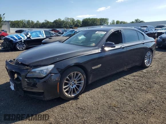 ✅ 2013 BMW 7 Series 750Li xDrive • VIN: WBAYF8C53DDE59075 • Lot: 69854475. Wystawiony na Copart z przebiegiem Nie podano. Bezpłatny archiwum sprzedaży aukcyjnych z USA i szczegółowy raport historii pojazdu na DreamBid. Zdjęcie 1.