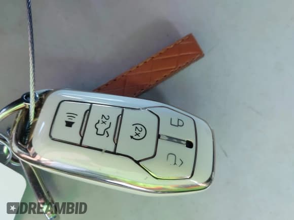 ✅ 2017 Ford Explorer XLT • VIN: 1FM5K8D8XHGD04725 • Лот: 43476408. Опубликован ранее на IAAI с пробегом 114 918 миль. Бесплатный доступ к архиву аукционных продаж из США и подробный отчёт об истории автомобиля на DreamBid. Изображение 11.