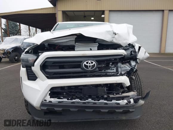 ✅ 2024 Toyota Tacoma SR • VIN: 3TYJDAHN4RT001343 • Лот: 41275362. Опубликован ранее на IAAI с пробегом 3 154 миль. Бесплатный доступ к архиву аукционных продаж из США и подробный отчёт об истории автомобиля на DreamBid. Изображение 13.