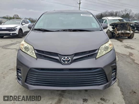 ✅ 2017 Toyota Sienna XLE Premium • VIN: 5TDYZ3DC2HS787380 • Lot: 95208605. Listed on Copart with 80,036 mi. Free auction sales archive from the USA and detailed vehicle history report at DreamBid. Image 5.