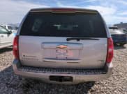 ✅ 2009 Chevrolet Suburban LS • VIN: 1GNFC16079R211582 • Лот: 50649205. Опубликован ранее на Copart с пробегом 258 057 миль. Бесплатный доступ к архиву аукционных продаж из США и подробный отчёт об истории автомобиля на DreamBid. Изображение 6.