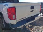 ✅ 2018 Chevrolet Silverado 1500 LTZ • VIN: 3GCUKSEC3JG226251 • Lot: 43672497. Wystawiony na IAAI z przebiegiem 158 623 mil. Bezpłatny archiwum sprzedaży aukcyjnych z USA i szczegółowy raport historii pojazdu na DreamBid. Zdjęcie 6.